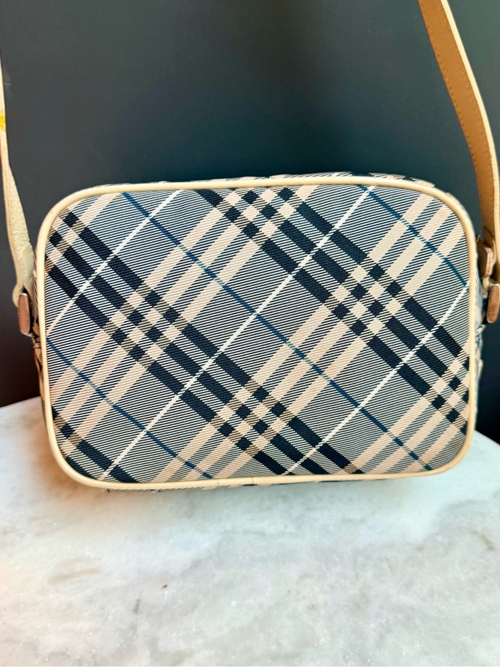 Authentic Vintage Burberry
Blue Label Nova Check Bag w/COA - Picture 2 of 13